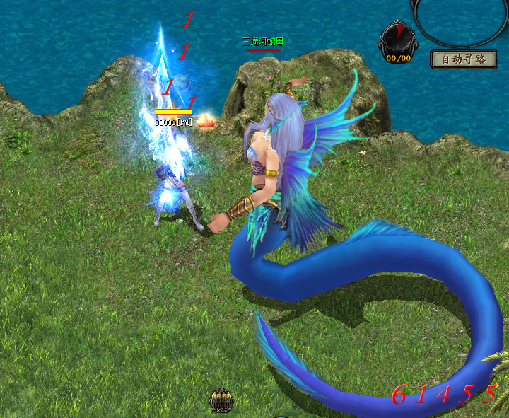 游戏战斗场景，角色正在攻击怪物